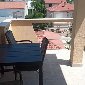  Apartment Frka Petesic