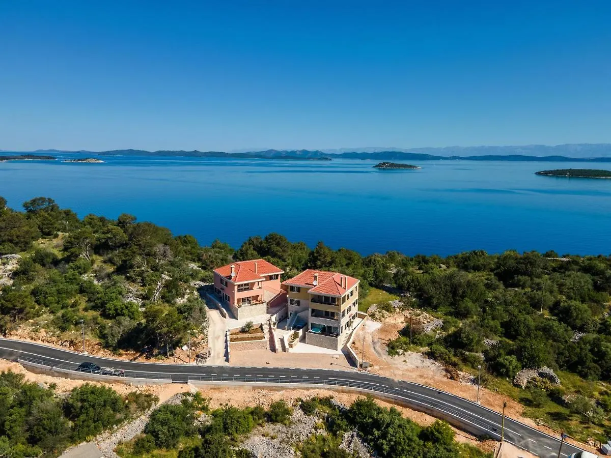 Teona Luxury Apartment With Terrace Sali