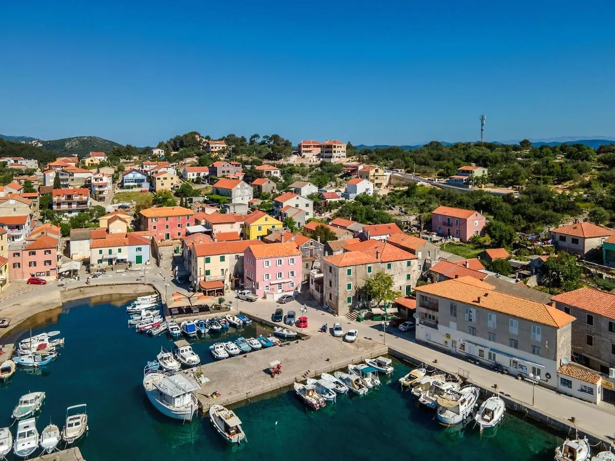Teona Luxury Apartment With Terrace Sali