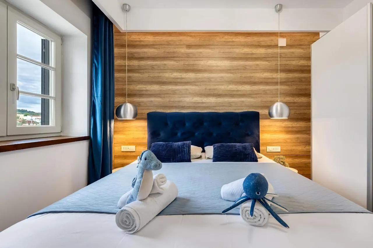 Teona Luxury Apartment With Terrace Sali 0*,  Croatia