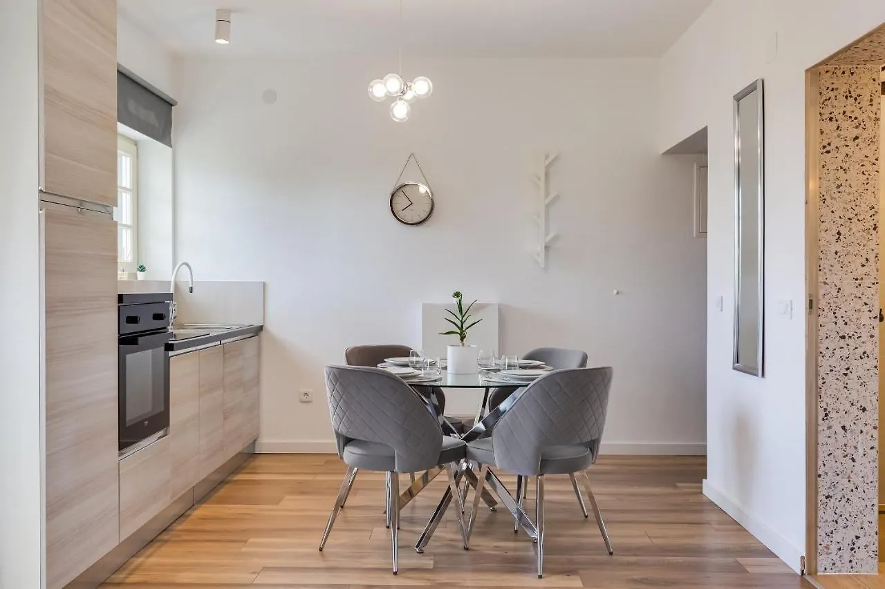 Teona Luxury Apartment With Terrace Sali 0*,