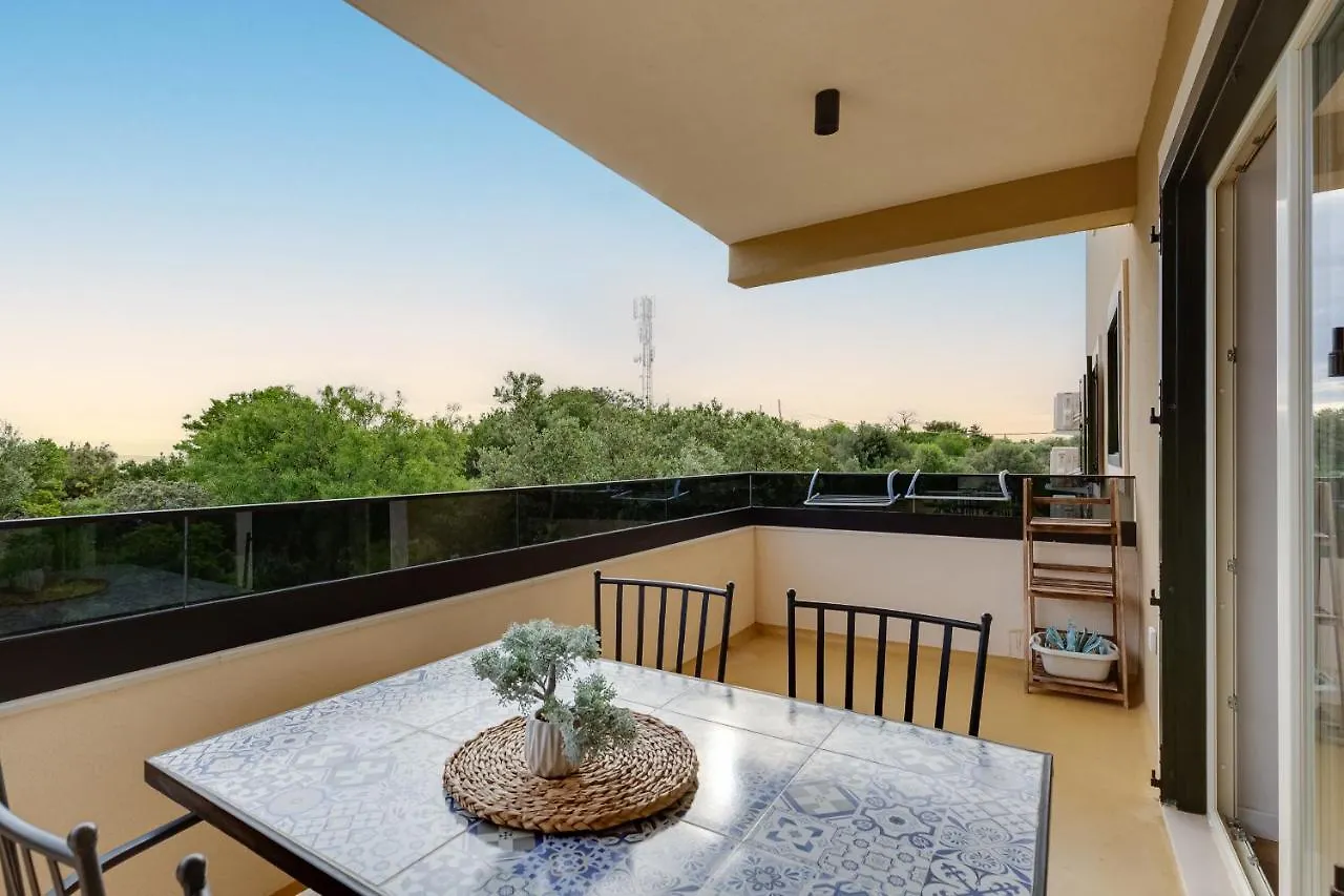 Teona Luxury Apartment With Terrace Sali
